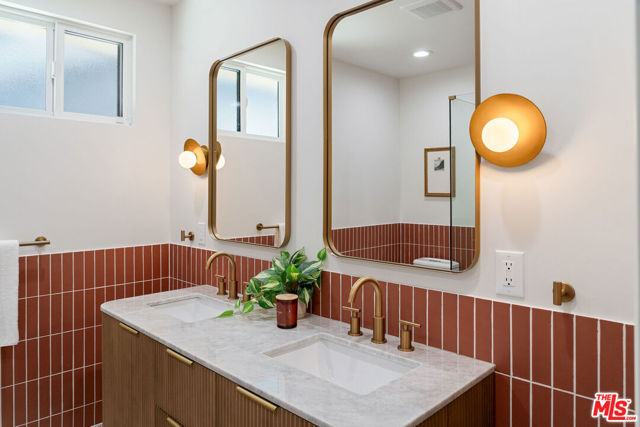 4731 Don Miguel Drive, Los Angeles CA: https://media.crmls.org/mediaz/3e452d46-6ede-4821-9d21-90ba9c8be5d1.jpg