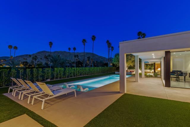 2290 S Yosemite Drive, Palm Springs CA: https://media.crmls.org/mediaz/3e45fbc5-e34c-45a5-98a3-9853130b34be.jpg