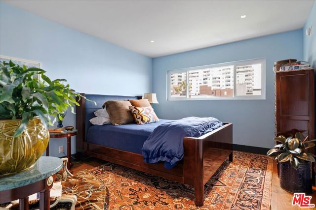 1735 N Fuller Avenue, Los Angeles CA: https://media.crmls.org/mediaz/3e46147b-17c5-4bfc-b168-bd4fc335d2c8.jpg