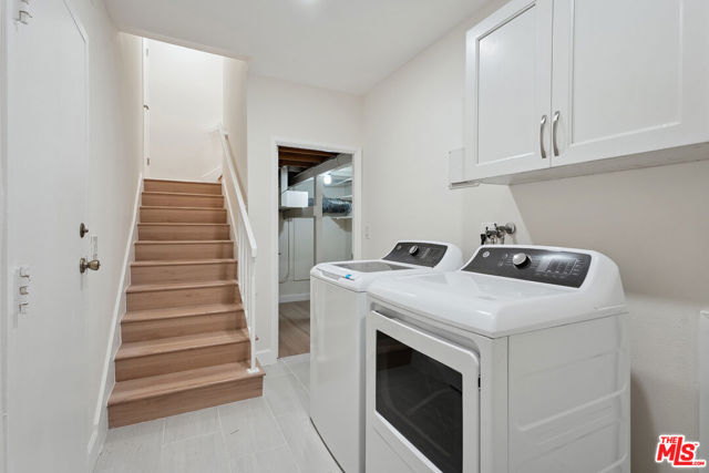 17109 Palisades Circle, Pacific Palisades CA: https://media.crmls.org/mediaz/3e46514c-3de6-4660-9a85-ff0e0b6be88f.jpg