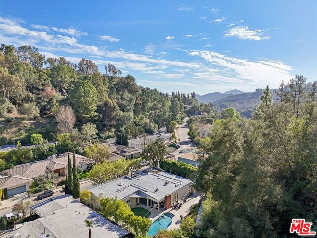 15539 Hamner Drive, Los Angeles CA: https://media.crmls.org/mediaz/3e46fe24-d83d-440c-8f9a-5e4efa488a6f.jpg