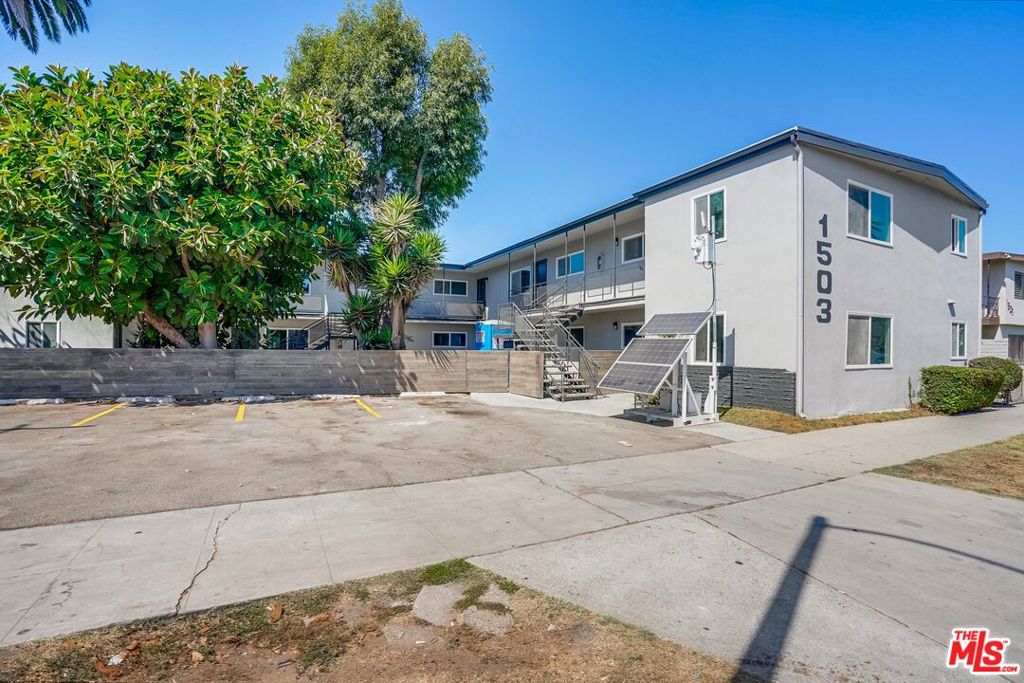 Multifamily at 1503 N Stanton Place