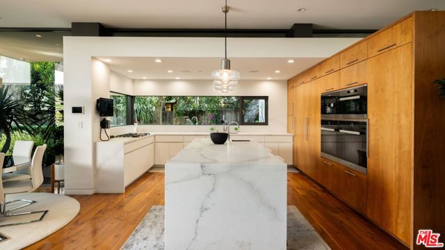 Drew Fenton | 748 Amalfi Drive Pacific Palisades CA | MLS: 7262842