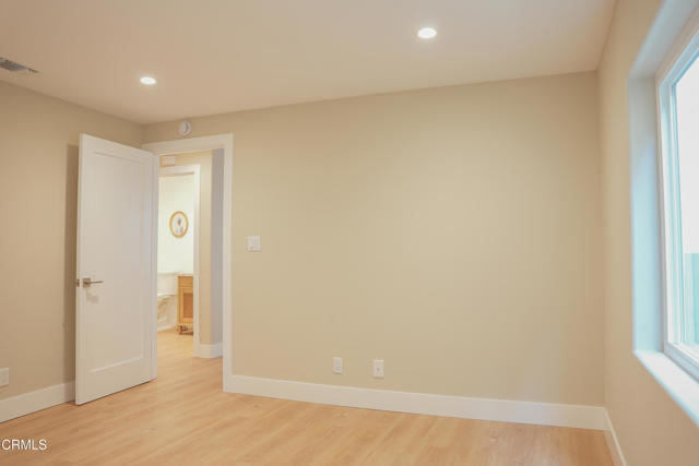 Detail Gallery Image 15 of 29 For 2517 Panama Dr, Oxnard,  CA 93035 - 3 Beds | 2/1 Baths