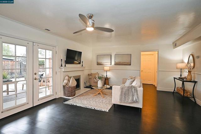 1677 6Th St, Concord CA: https://media.crmls.org/mediaz/3e48adc8-7f5b-4c42-9c65-1f8aae6630c4.jpg