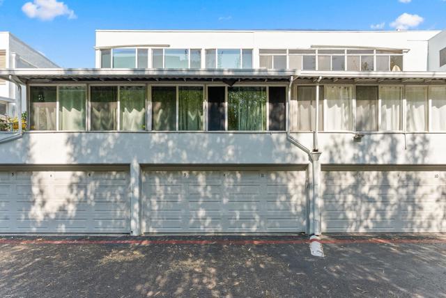 2352 Torrey Pines Rd Unit 9, La Jolla CA: https://media.crmls.org/mediaz/3e492856-a81b-4721-93e5-68d20cdef997.jpg