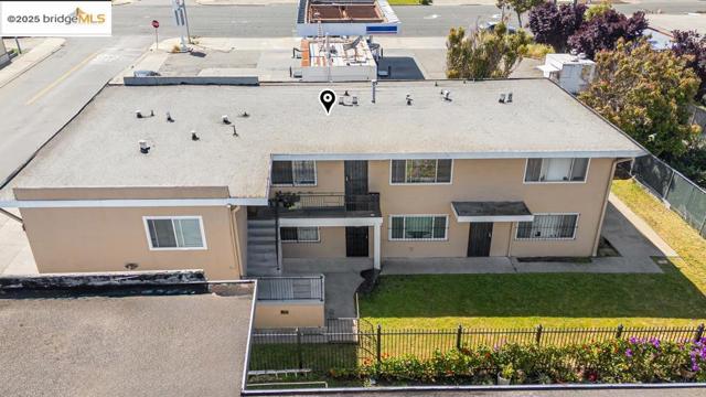 449 S 19Th St, Richmond CA: https://media.crmls.org/mediaz/3e49ee6b-0f37-4784-8e74-688a88e7d552.jpg