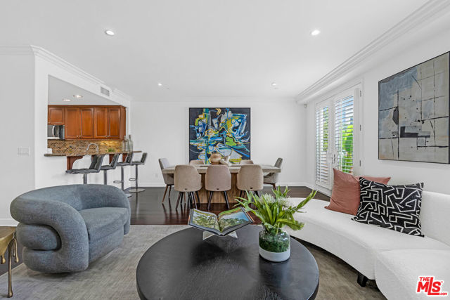 143 N Arnaz Drive, Beverly Hills CA: https://media.crmls.org/mediaz/3e4a4bb9-8490-4c99-a511-2415e767ab0c.jpg