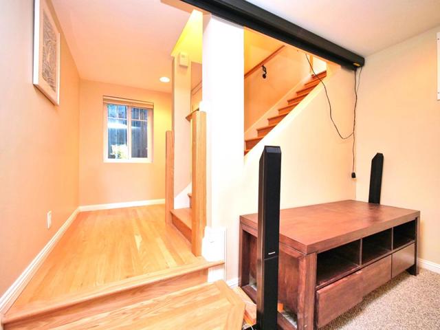 514 Live Oak Lane, Redwood City CA: https://media.crmls.org/mediaz/3e4a9ec5-041f-4106-928e-7f90e78b5da7.jpg