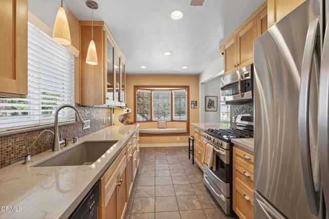 1180 Bonmark Drive, Ojai CA: https://media.crmls.org/mediaz/3e4ae83a-16c0-4322-8986-594be95ad119.jpg