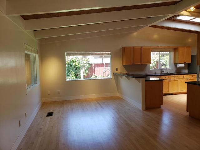 528 Moraga, Orinda CA: https://media.crmls.org/mediaz/3e4b5688-9b6e-4e13-a595-aef8a8127c89.jpg
