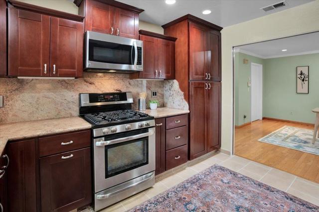 140 Suburbia Avenue, Santa Cruz CA: https://media.crmls.org/mediaz/3e4bb2ed-830b-4022-9e6e-d3e93ad4302a.jpg