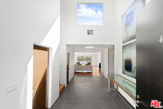 15514 CASIANO Court, Los Angeles CA: https://media.crmls.org/mediaz/3e4bfad6-d4fc-401f-a9b7-0febfbd24339.jpg