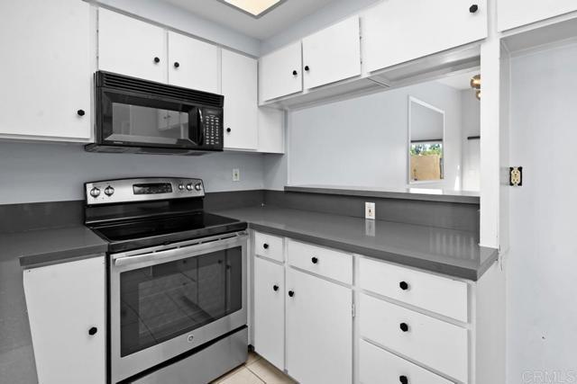 Detail Gallery Image 5 of 35 For 12228 Rancho Bernardo Rd #B,  San Diego,  CA 92128 - 1 Beds | 1 Baths