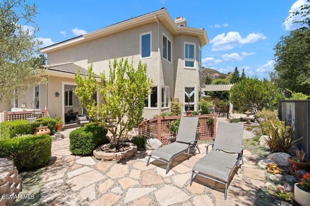 1706 Abbotsbury Street, Westlake Village CA: https://media.crmls.org/mediaz/3e4c32b8-d60f-44d7-be56-86b954665fcb.jpg