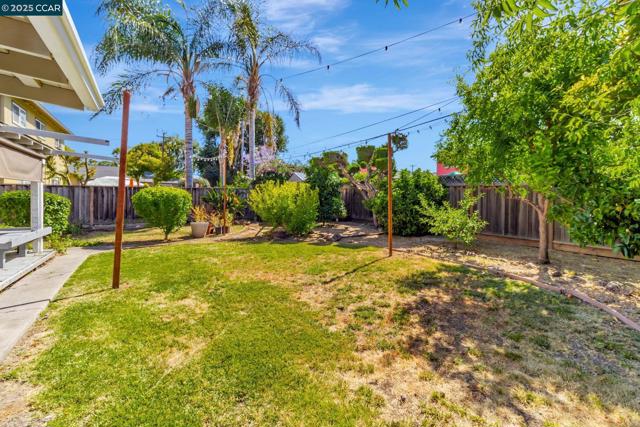 960 Live Oak Dr, Santa Clara CA: https://media.crmls.org/mediaz/3e4d03ea-bc05-4628-ba55-05bd9f2affbb.jpg