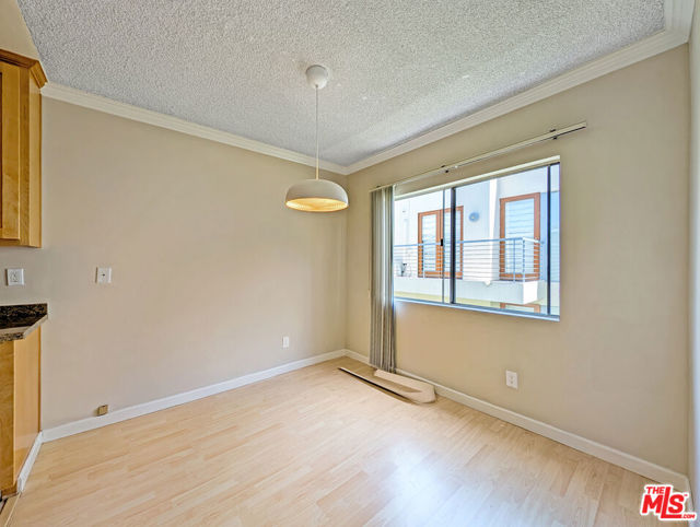 1538 11th Street, Santa Monica CA: https://media.crmls.org/mediaz/3e4e2a02-4ea6-4fcc-ba3a-7bdce77e2ce1.jpg