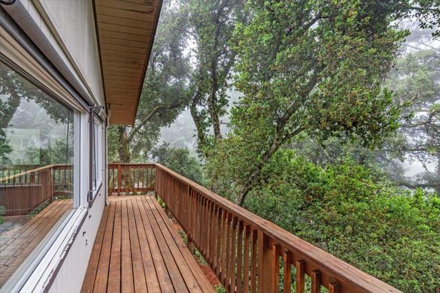 21721 Summit Road, Los Gatos CA: https://media.crmls.org/mediaz/3e4e5e43-453b-415f-83d6-3962096b5e42.jpg