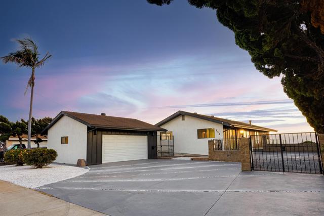 752 Monserate Ave, Chula Vista CA: https://media.crmls.org/mediaz/3e4ec2a9-a198-46db-879d-35908039fe75.jpg