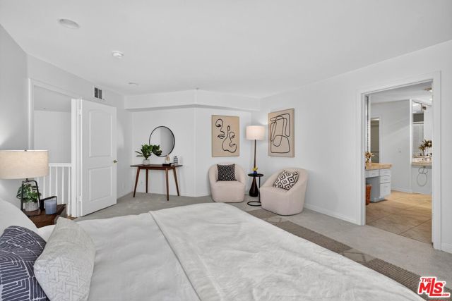 10307 Missouri Avenue, Los Angeles CA: https://media.crmls.org/mediaz/3e4ec82b-f2f3-4b76-ba23-2c86ea9d642e.jpg