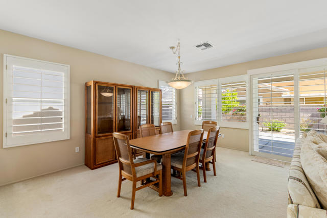 78664 Platinum Drive, Palm Desert CA: https://media.crmls.org/mediaz/3e4fc4bc-54ef-4e58-ad61-60cb55399454.jpg