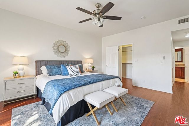 1209 Amherst Avenue, Los Angeles CA: https://media.crmls.org/mediaz/3e50a17c-250a-4569-8d7f-7d7a484f39b7.jpg