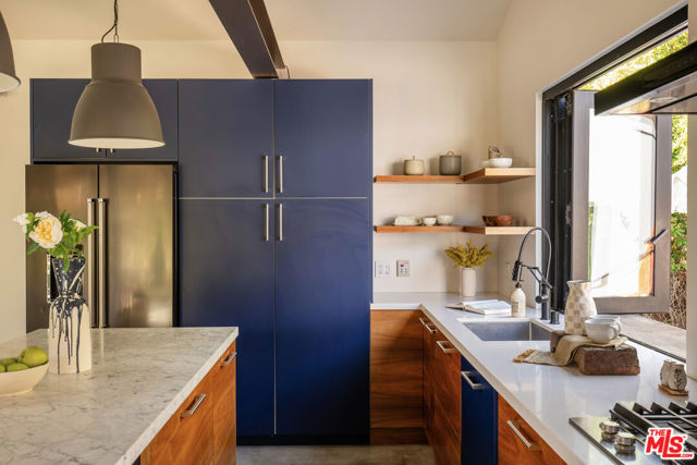 28036 Sea Lane Drive, Malibu CA: https://media.crmls.org/mediaz/3e511b74-4d8d-4cdd-b37b-7fc24c9172c6.jpg