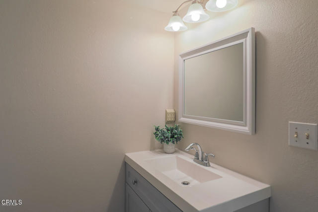 784 Seawind Way, Port Hueneme CA: https://media.crmls.org/mediaz/3e513fab-f5fb-4b35-91a1-b96f269c3bf4.jpg