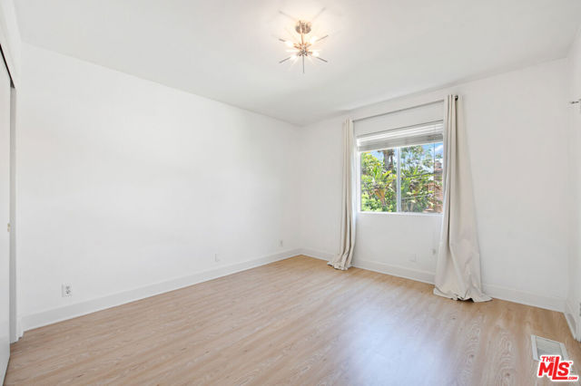 1239 S Orange Drive, Los Angeles CA: https://media.crmls.org/mediaz/3e523ba7-d0d8-4f25-9e11-630354b59f94.jpg