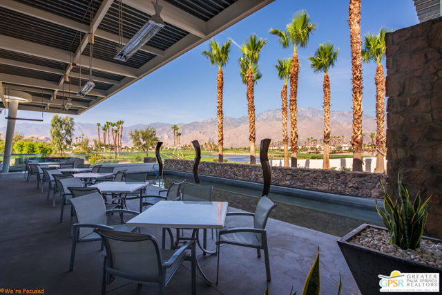 4321 Lumina Way, Palm Springs CA: https://media.crmls.org/mediaz/3e5269d9-507e-48f3-99fd-194b6a7a678b.jpg