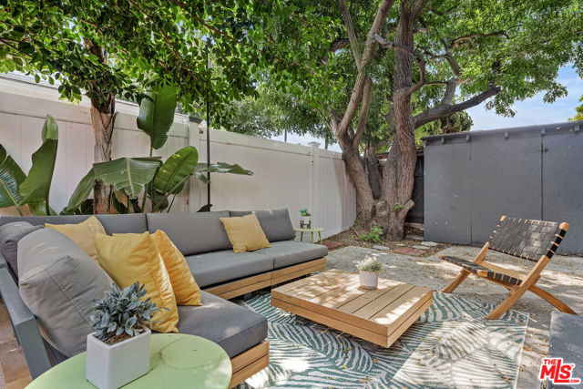 1205 Appleton Way, Venice CA: https://media.crmls.org/mediaz/3e532c6d-779d-47ba-917b-a12e37217e7b.jpg
