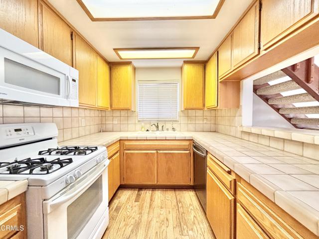 Detail Gallery Image 21 of 39 For 272 Cahuenga Dr, Oxnard,  CA 93035 - 3 Beds | 2 Baths