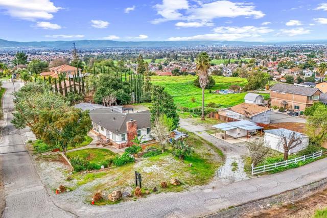 2363 Pleasant Acres Drive, San Jose CA: https://media.crmls.org/mediaz/3e544ac9-4e8a-48ef-8a1b-5bff48eb7f10.jpg