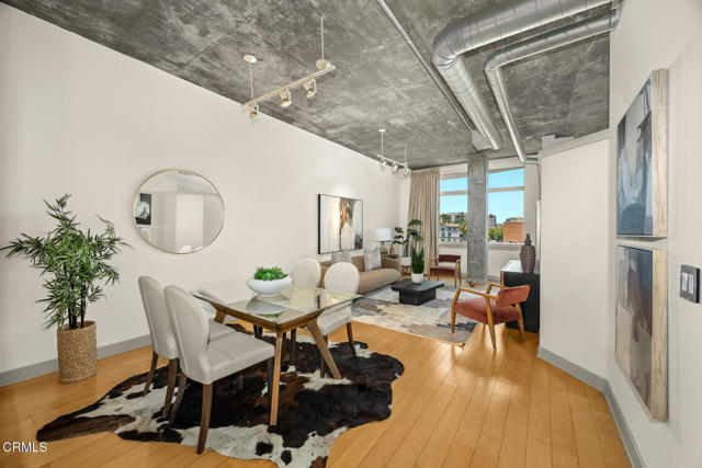 840 E Green Street, Pasadena CA: https://media.crmls.org/mediaz/3e54a4a4-efd4-4a89-abf0-0a137db2d1ff.jpg