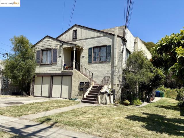 1100 Park AVE, Alameda CA: https://media.crmls.org/mediaz/3e54c8a6-5ff5-4da0-b253-456aca0152f7.jpg