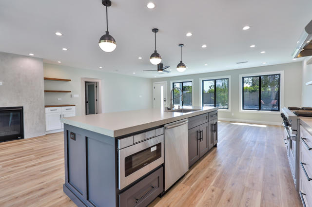 32299 Whispering Palms Trail, Cathedral City CA: https://media.crmls.org/mediaz/3e552de3-a150-47e2-b9ba-459ad688a0cc.jpg