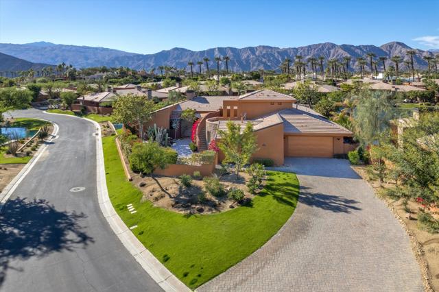 Image 8 of 69 For 50175 Via Puente