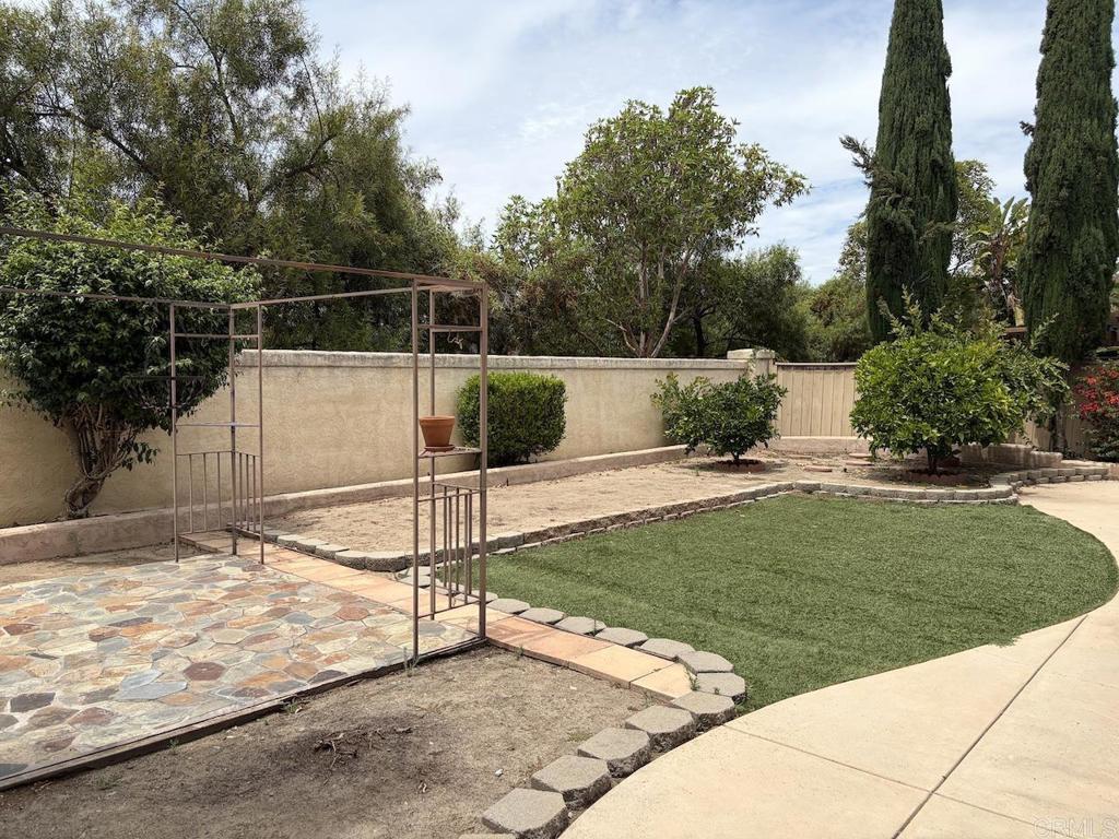 756 Avenida Abeja - photo 10