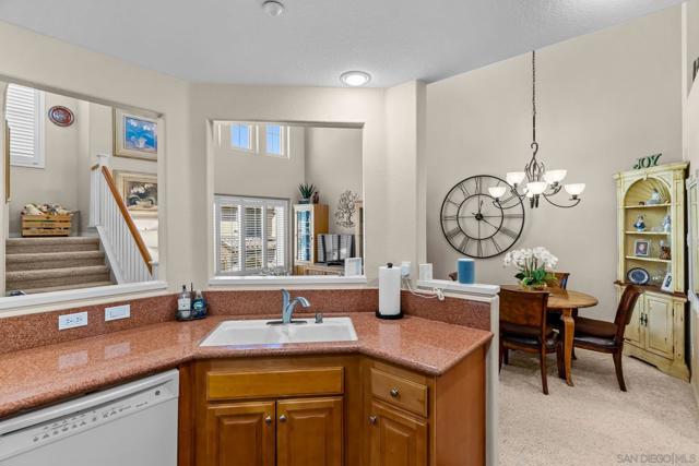 10482 Hollingsworth Way, San Diego CA: https://media.crmls.org/mediaz/3e55ab31-4185-4bd6-948c-4ed5e253eb4c.jpg