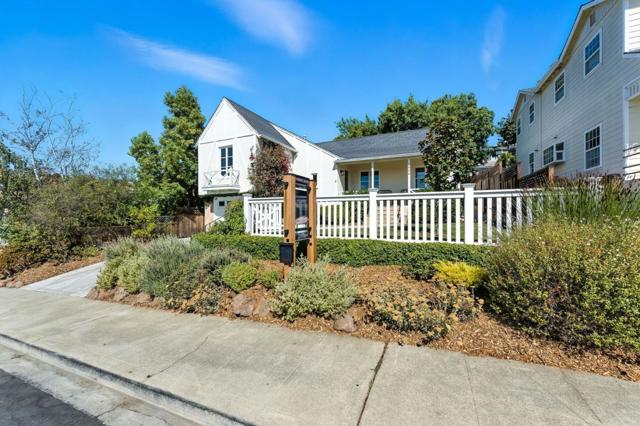 1968 Arroyo Avenue, San Carlos CA: https://media.crmls.org/mediaz/3e56bf0d-1902-4cfd-a13c-2ec84d640501.jpg
