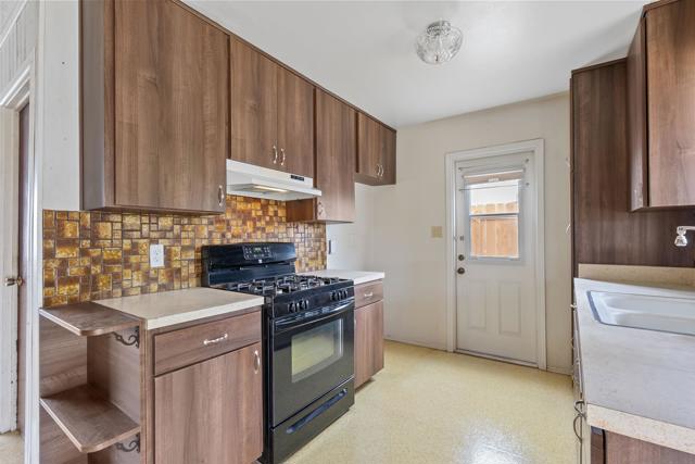 1271 Bosworth St, El Cajon CA: https://media.crmls.org/mediaz/3e573866-6e67-43fa-80a4-5333129faea8.jpg