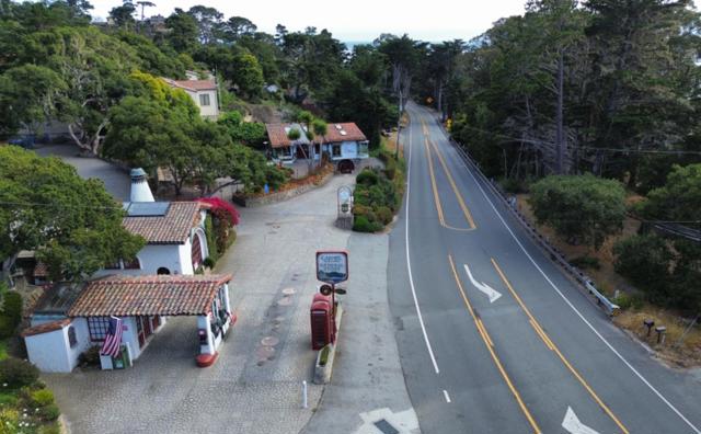 29251 Highway 1, Carmel CA: https://media.crmls.org/mediaz/3e574e33-78dc-4076-bd29-8fc6ad5bec87.jpg