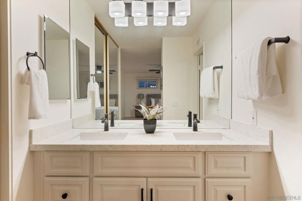 MLS #250043098SD image #37