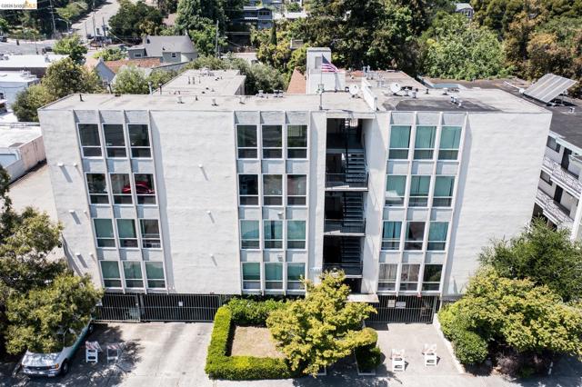 Image 1 of 42 For 3525 Dimond  