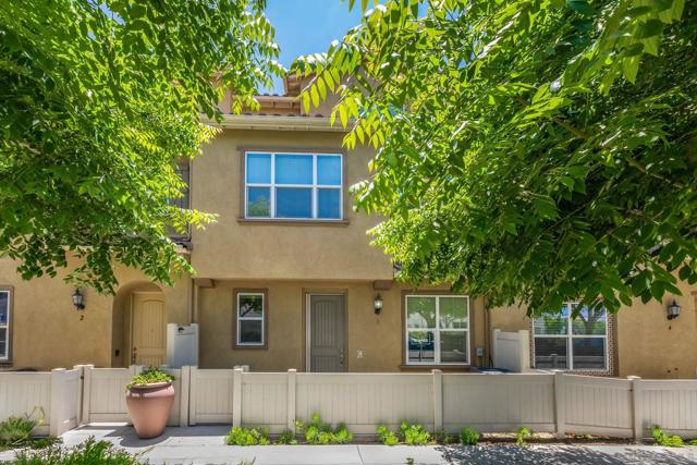 1370 Santa Victoria Rd, Chula Vista, California 91913, 4 Bedrooms Bedrooms, ,3 BathroomsBathrooms,Townhouse,For Sale,Santa Victoria Rd,250032417SD