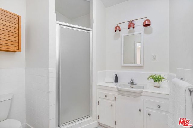 3917 Beethoven Street photo 11