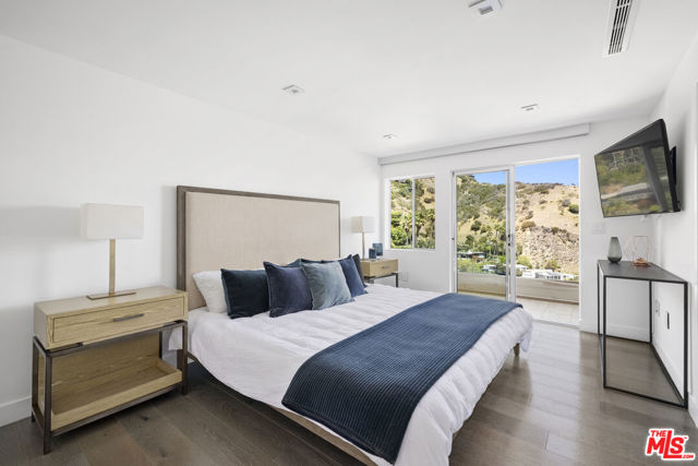 8540 Hillside Avenue, Los Angeles CA: https://media.crmls.org/mediaz/3e589e70-ad86-4df3-a300-c4a9a2130b4d.jpg