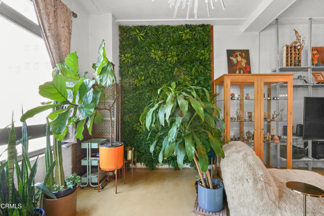 849 S Broadway, Los Angeles CA: https://media.crmls.org/mediaz/3e58d3d5-583b-4922-a551-39e790230036.jpg