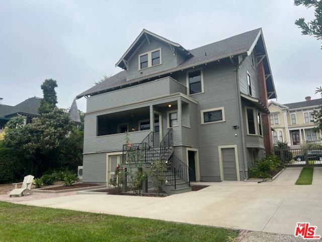 1340 Carroll Avenue, Los Angeles CA: https://media.crmls.org/mediaz/3e599c8a-b1cb-4d1a-baff-088ce9cac87f.jpg