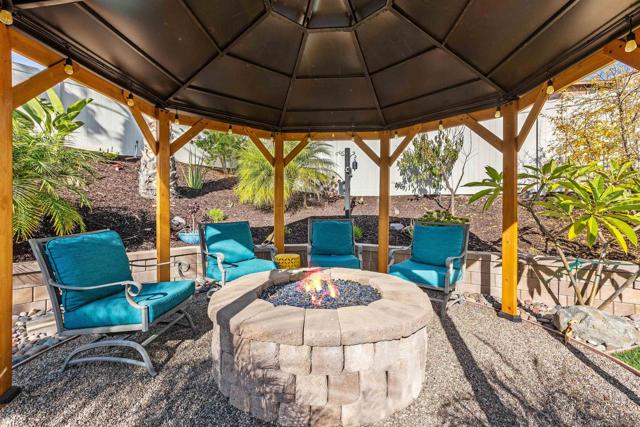 238 Ventasso Way, Fallbrook CA: https://media.crmls.org/mediaz/3e599eef-4229-4ecc-9637-3d004786b5fc.jpg